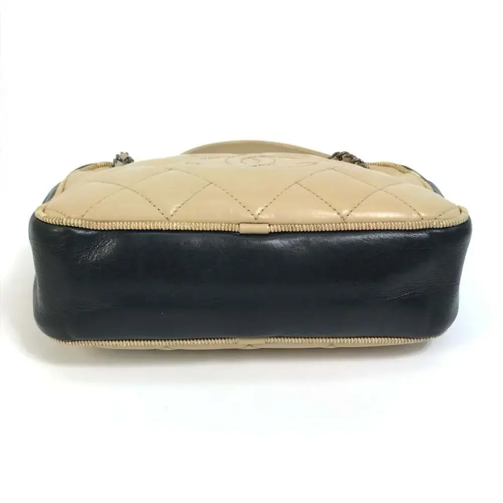 CHANEL Cream Shoulder Bag